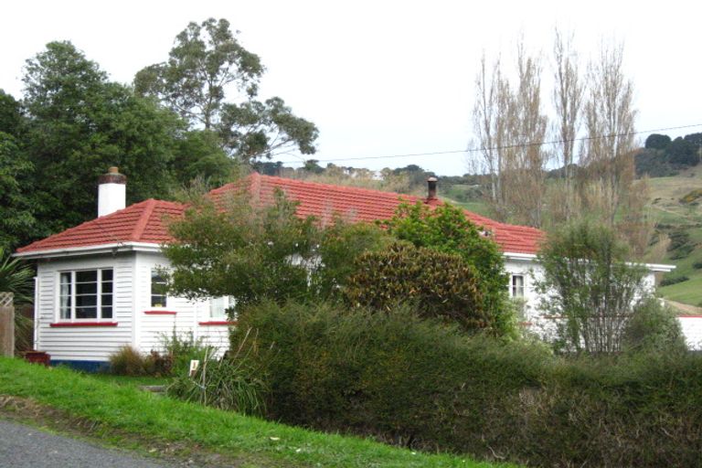 Photo of property in 10 Marett Street, Macandrew Bay, Dunedin, 9014