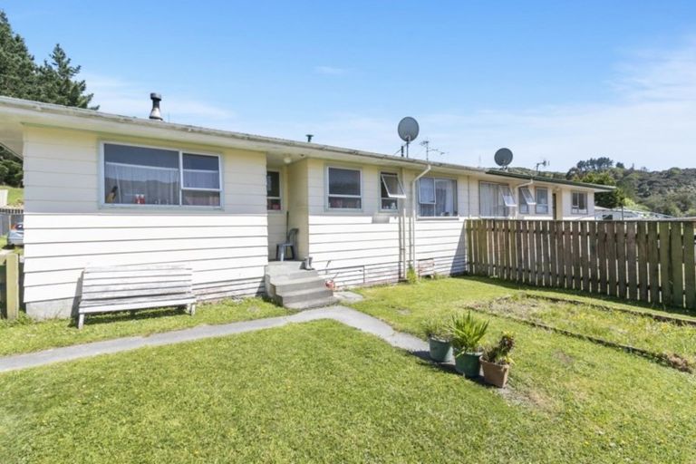 Photo of property in 35b Stockdale Street, Wainuiomata, Lower Hutt, 5014