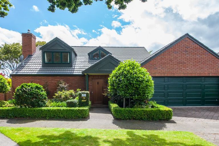 Photo of property in 7 The Oaks, Awapuni, Palmerston North, 4412