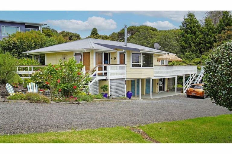 Photo of property in 82 Rangitane Loop Road, Kerikeri, 0294