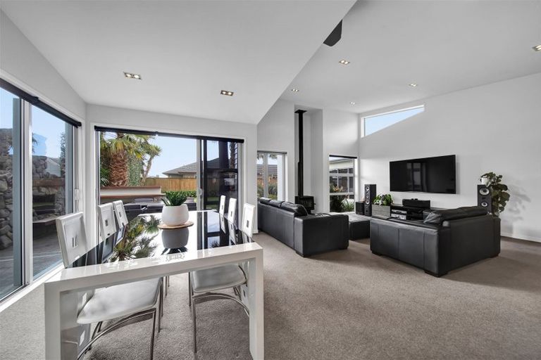 Photo of property in 15 Marlin Terrace, Bell Block, New Plymouth, 4312