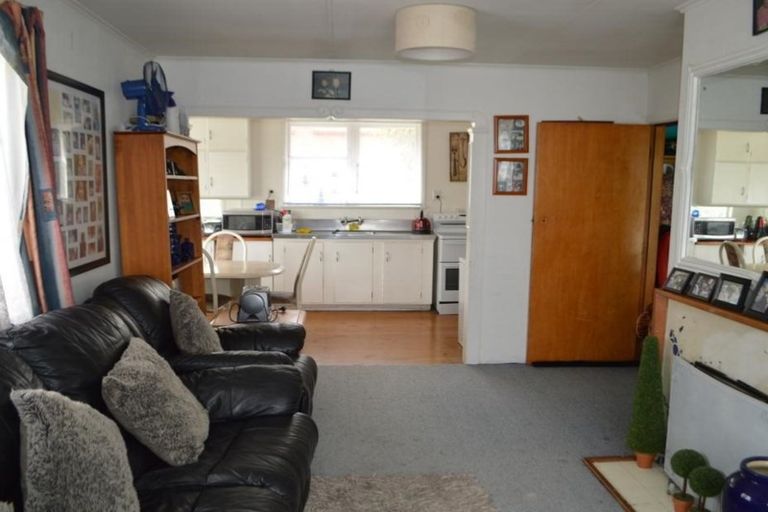 Photo of property in 27 Natone Street, Waitangirua, Porirua, 5024