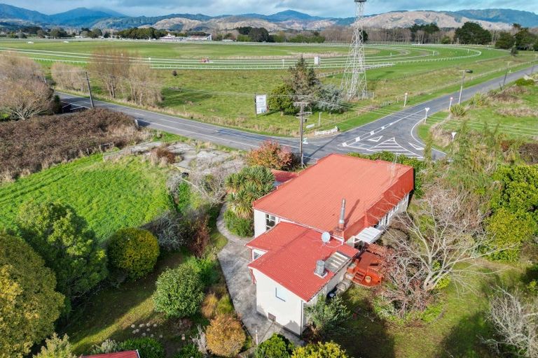 Photo of property in 66 Rahui Road, Otaki, 5512