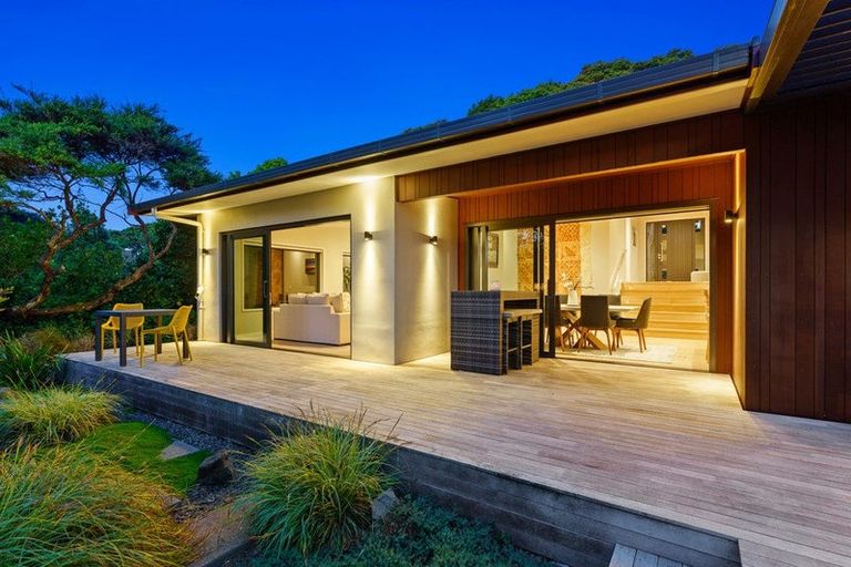 Photo of property in 154 Ngarara Road, Waikanae, 5391