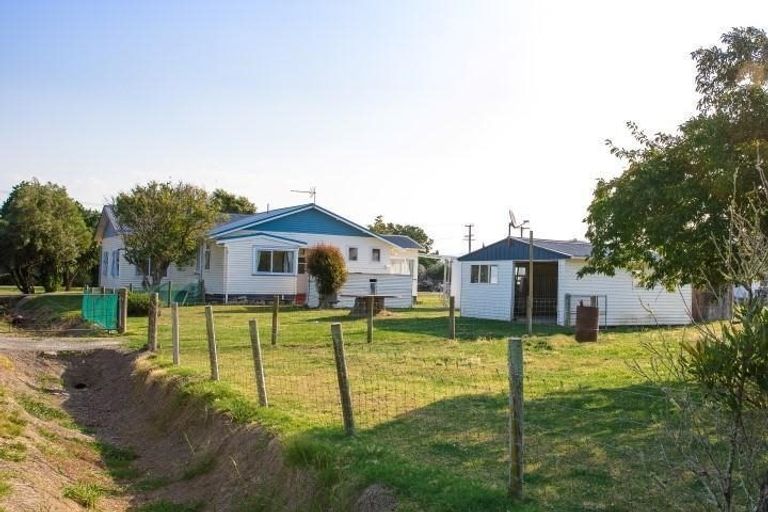 Photo of property in 142 Seddon Street, Patutahi, Gisborne, 4072