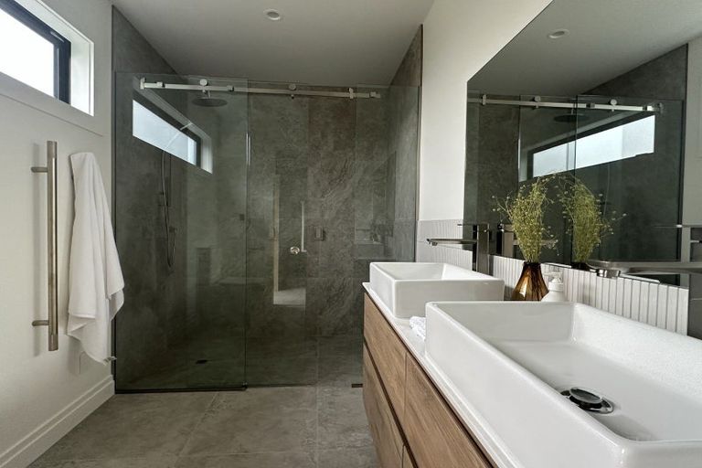 Photo of property in 17 Taruna Place, Havelock North, 4130