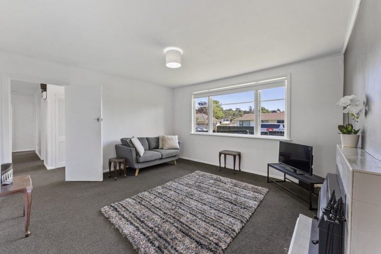 Photo of property in 2 Kopara Grove, Stokes Valley, Lower Hutt, 5019