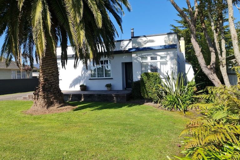 Photo of property in 80 Wakefield Street, Westport, 7825