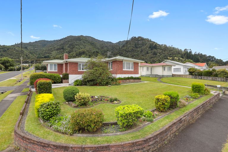 Photo of property in 11 Brick Street, Te Aroha, 3320