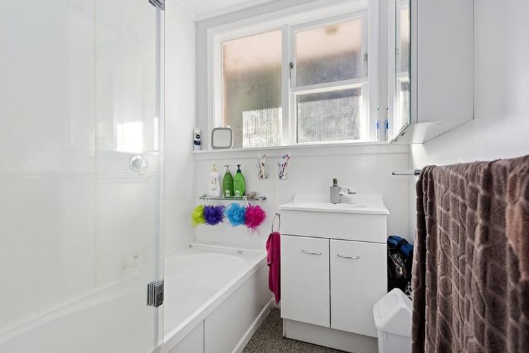 Photo of property in 485a Stokes Valley Road, Stokes Valley, Lower Hutt, 5019