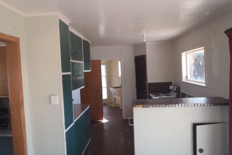 Photo of property in 37 Meilland Place, Glen Eden, Auckland, 0602