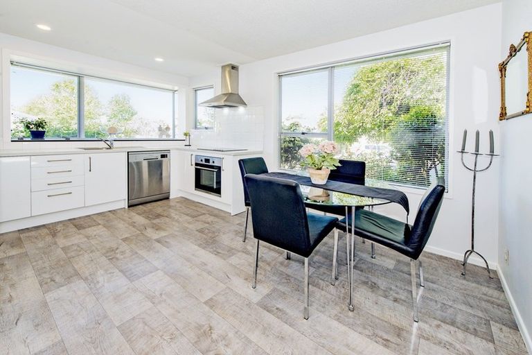 Photo of property in 1a Calbreath Place, Russley, Christchurch, 8042