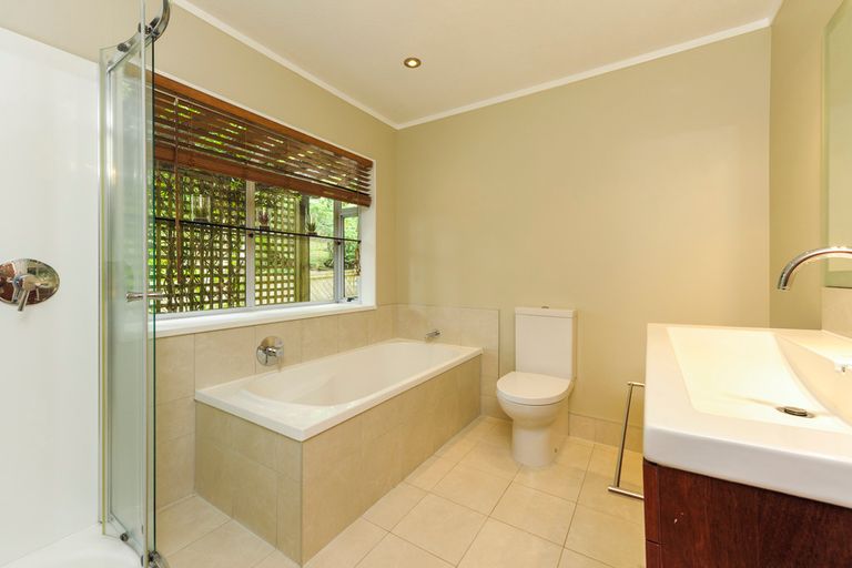 Photo of property in 103 Wirihana Road, Titirangi, Auckland, 0604