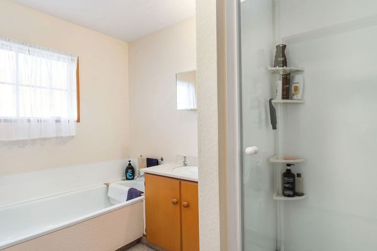 Photo of property in 2/12 Lagan Street, Belfast, Christchurch, 8051