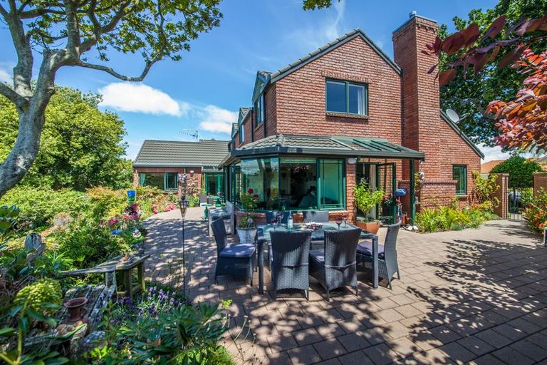 Photo of property in 7 The Oaks, Awapuni, Palmerston North, 4412