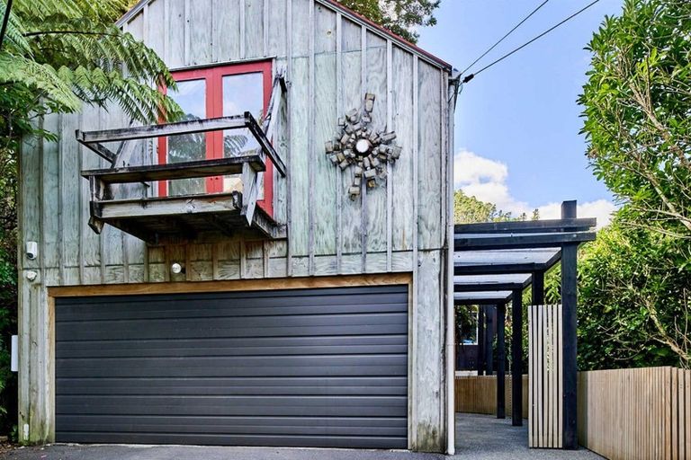 Photo of property in 23 Kotari Road, Days Bay, Lower Hutt, 5013