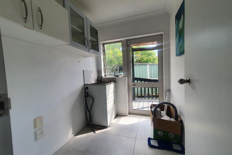 Photo of property in 18 Belleaire Court, West Harbour, Auckland, 0618