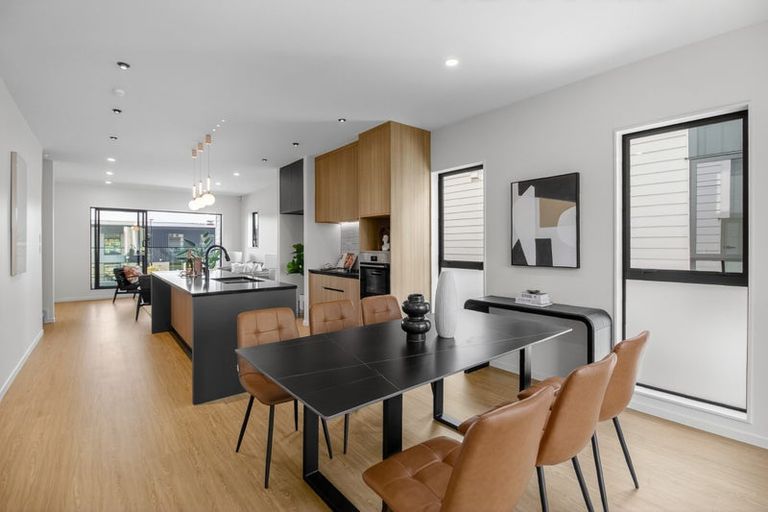 Photo of property in 4/10 Scott Road, Hobsonville, Auckland, 0616