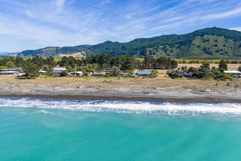 Photo of property in 104 Rarangi Beach Road, Rarangi, Blenheim, 7273