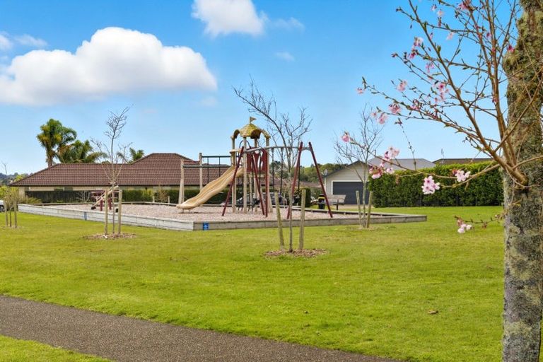 Photo of property in 27 Mortlake Heights, Pyes Pa, Tauranga, 3112