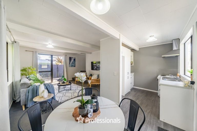 Photo of property in 22 Elizabeth Street, Moera, Lower Hutt, 5010