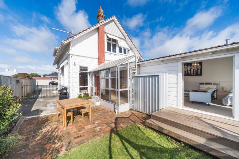 Photo of property in 103 Featherston Street, Takaro, Palmerston North, 4412