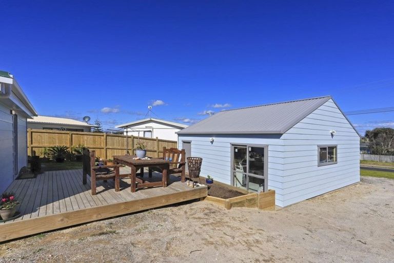 Photo of property in 431 Pukehina Parade, Pukehina, Te Puke, 3189