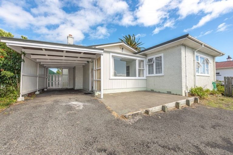 Photo of property in 71 Alma Road, Gonville, Whanganui, 4501