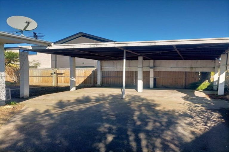 Photo of property in 2/6 Apollo Place, Papanui, Christchurch, 8052