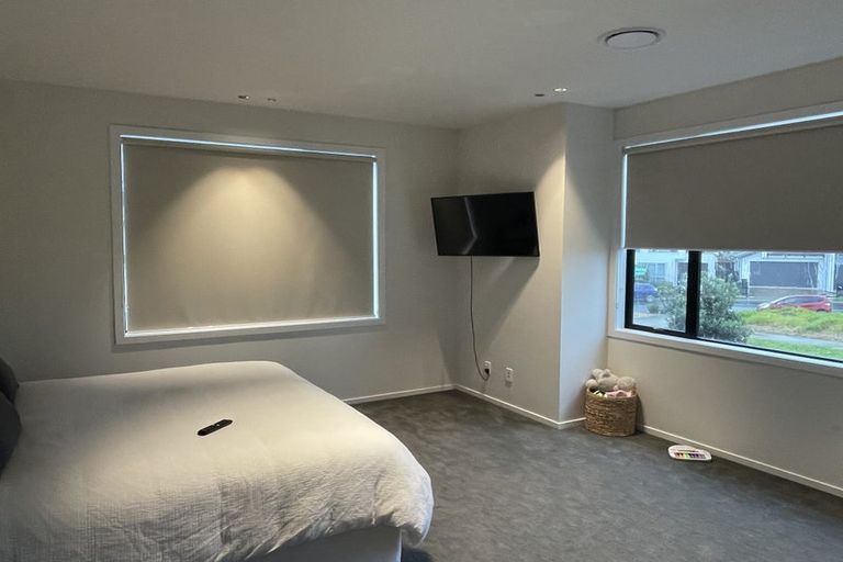 Photo of property in 1 Picnic Point Road, Hobsonville, Auckland, 0616