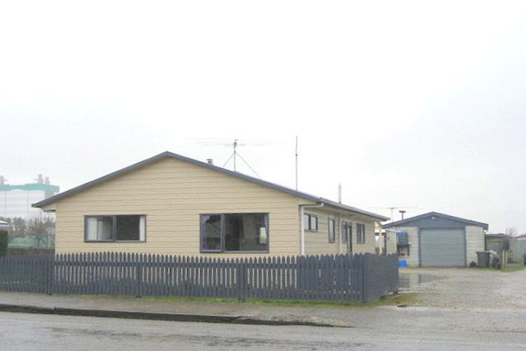 Photo of property in 23 Ferry Road, Edendale, 9825