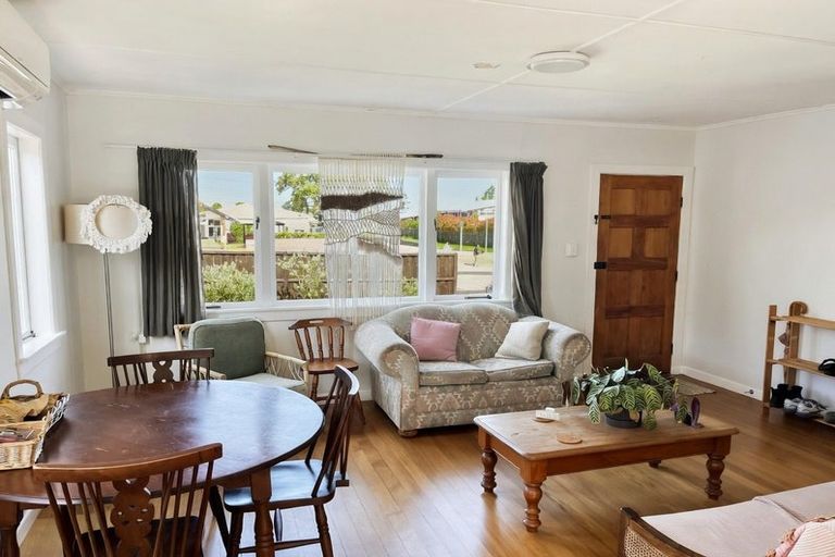 Photo of property in 158b Lake Road, Northcote, Auckland, 0627