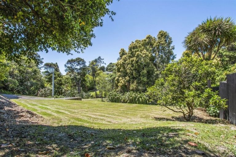 Photo of property in 82b Atkinson Road, Titirangi, Auckland, 0604