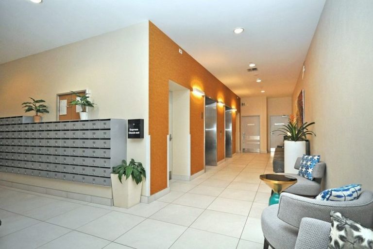 Photo of property in Proximity Apartments, 602/17 Osterley Way, Manukau, Auckland, 2104