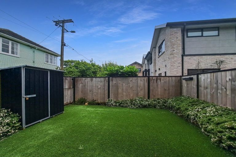 Photo of property in 4/17 Pearce Crescent, Taita, Lower Hutt, 5011