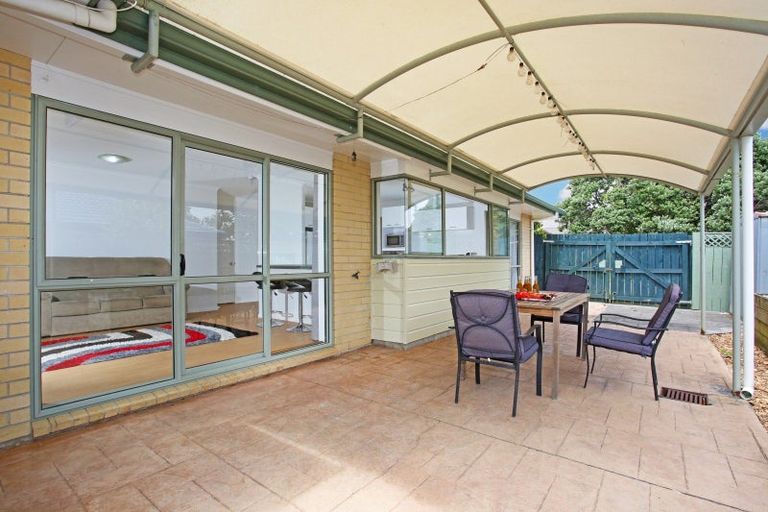 Photo of property in 6 Cottesmore Place, Huntington Park, Auckland, 2013