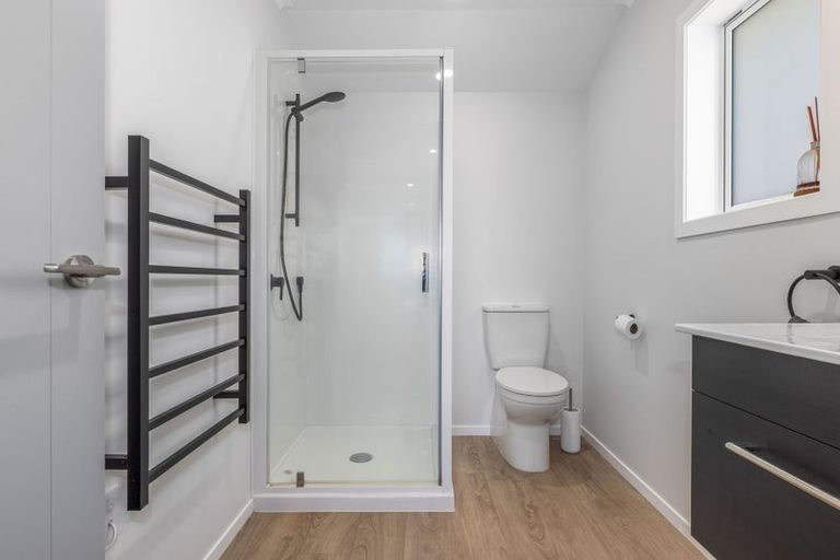 Photo of property in 11 Karearea Avenue, Waikanae, 5036