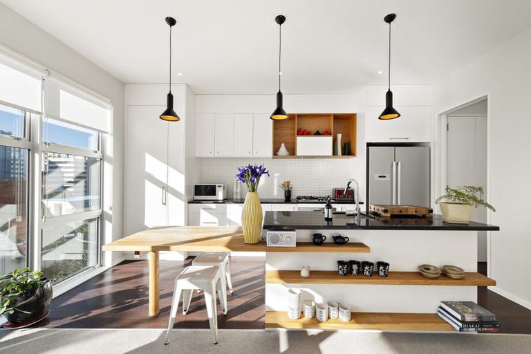 Photo of property in 321a The Terrace, Te Aro, Wellington, 6011