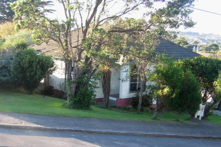 Photo of property in 8 Pikarere Street, Titahi Bay, Porirua, 5022