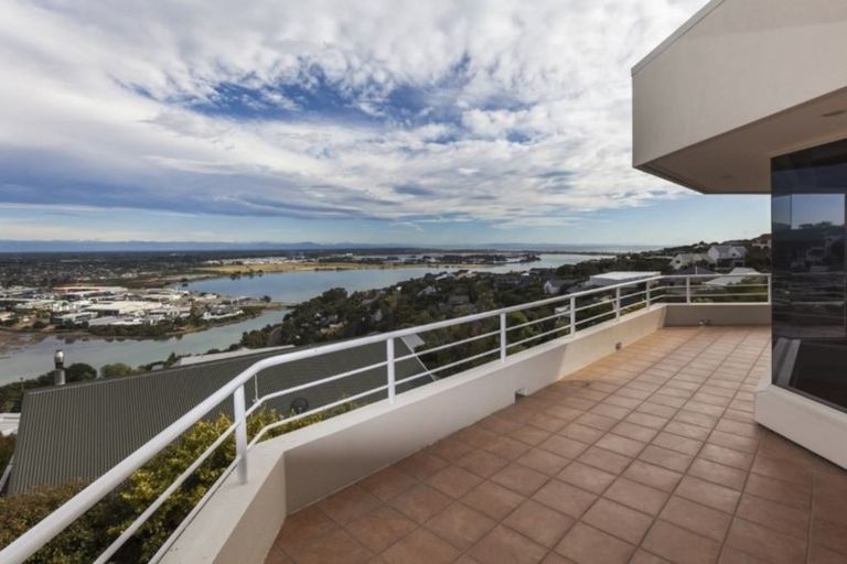 Photo of property in 126 Cannon Hill Crescent, Mount Pleasant, Christchurch, 8081