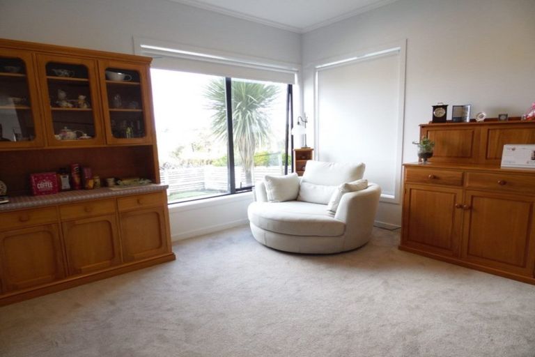 Photo of property in 16 Bomb Point Drive, Hobsonville, Auckland, 0616