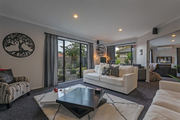 Photo of property in 17 Jensen Street, Hokowhitu, Palmerston North, 4410