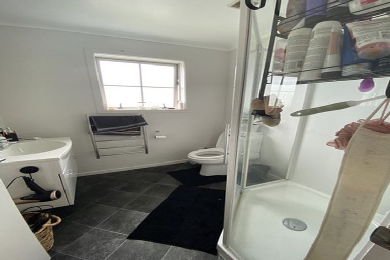 Photo of property in 5 Chiefs Court, Hamilton East, Hamilton, 3216