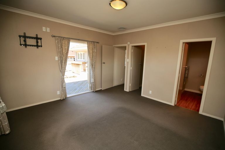 Photo of property in 283 Cambridge Road, Hillcrest, Hamilton, 3216