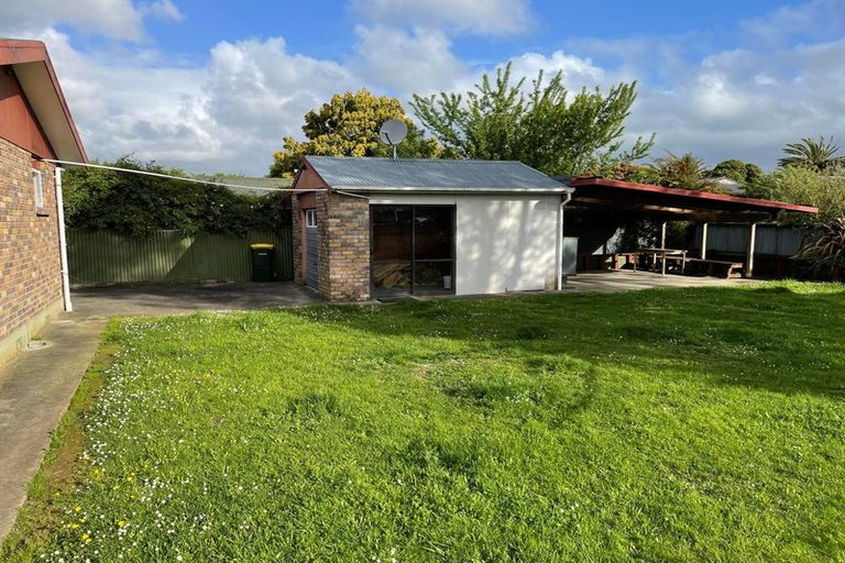 Photo of property in 134 Liverpool Street, Levin, 5510