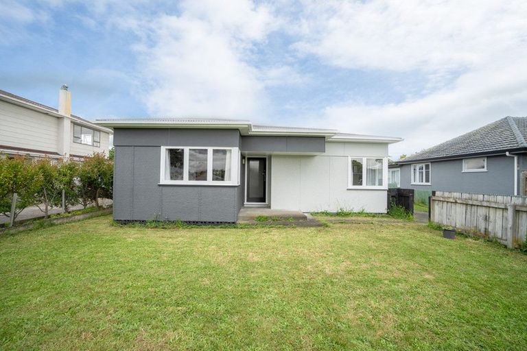 Photo of property in 23 Glasgow Street, Takaro, Palmerston North, 4412