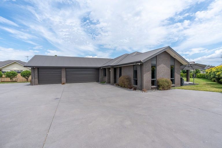 Photo of property in 25 Aquila Crescent, Rototuna North, Hamilton, 3210