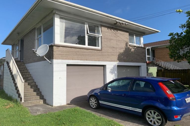 Photo of property in 4/771 Beach Road, Browns Bay, Auckland, 0630