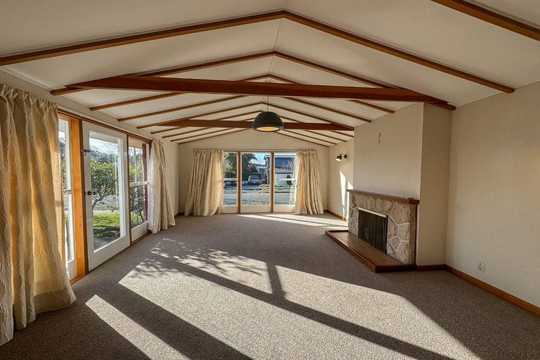 Photo of property in 11 Tuirau Place, Ilam, Christchurch, 8041