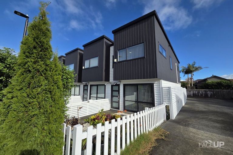 Photo of property in 1a Camp X Place, Whenuapai, Auckland, 0618